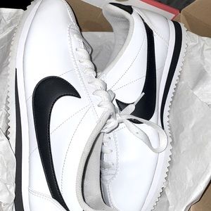 Women’s classic cortez leather